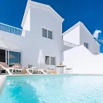 Casa Lolalo - Modern With Pool, 15min Walk To Marina Rubicon Ferienhaus Playa Blanca (Lanzarote)