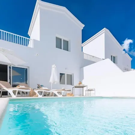 Casa Lolalo - Modern With Pool, 15min Walk To Marina Rubicon Vakantiehuis Playa Blanca (Lanzarote)