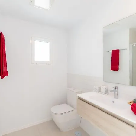 Casa Lolalo - Modern With Pool, 15min Walk To Marina Rubicon Casa vacanze *