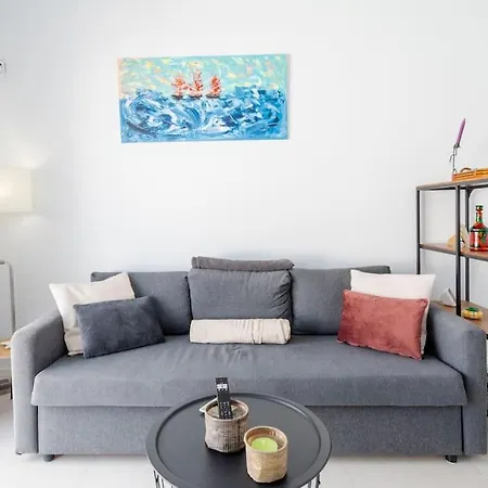 Casa de Férias Casa Lolalo - Modern With Pool, 15min Walk To Marina Rubicón *