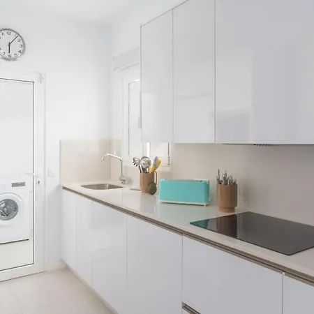 Σπίτι διακοπών Casa Lolalo - Modern With Pool, 15min Walk To Marina Rubicon